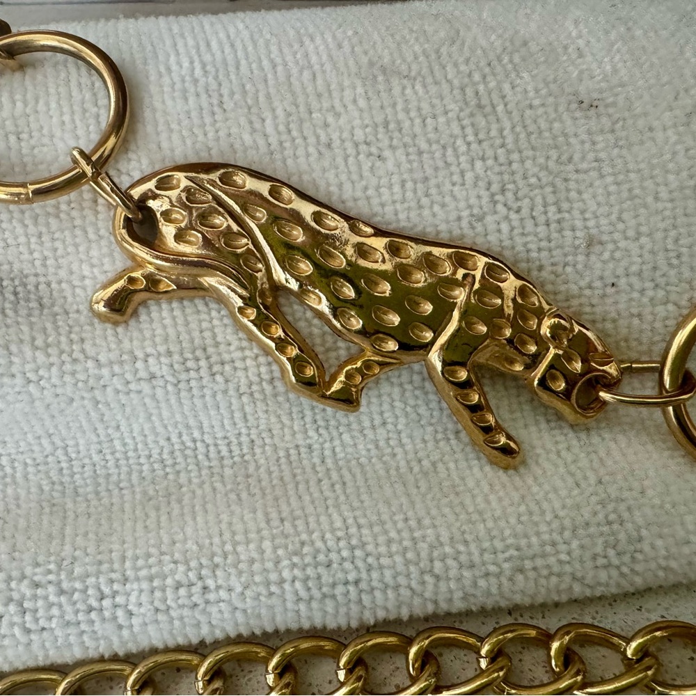 Vintage gold tone leopard chain belt - Picture 2 of 5